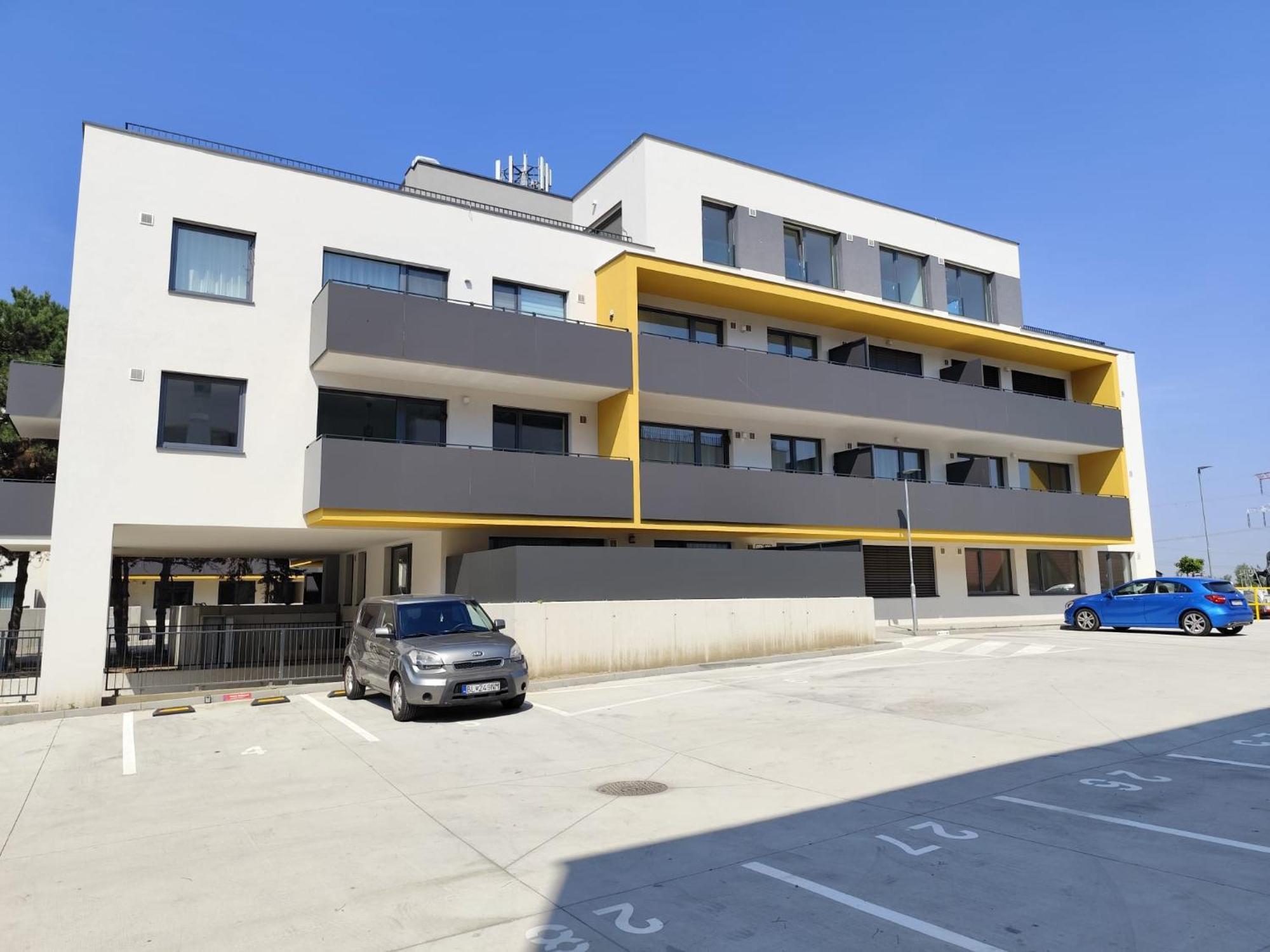 2 Room Apartment, New Building, Balcony, 208 Rovinka Exterior photo